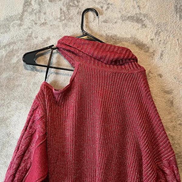 Torrid‎ Cold Shoulder Metallic Pullover Sweater Size 2X Red Metallic Knit New - Image 6