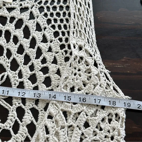 Umgee Crochet Fringe Ivory cardigan sweater size L - Image 9