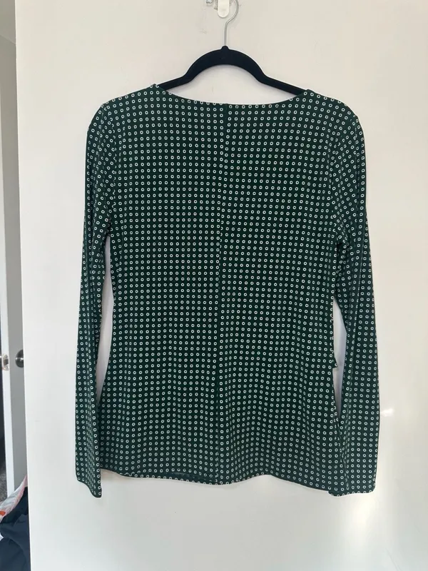 Ann Taylor Factory Twist Front Long Sleeve Top Size M Green Geo - Image 5