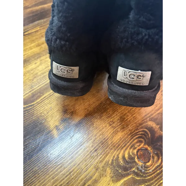 UGG‎ Black Boots Size 6 - Image 10