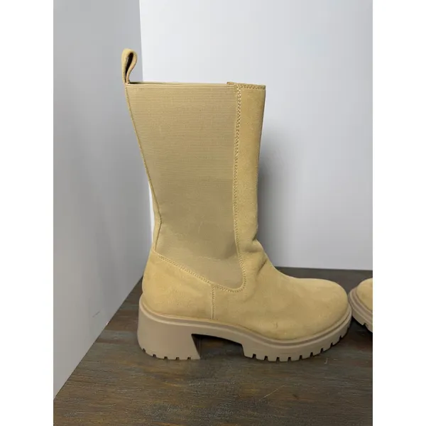 Steve Madden Hesitant Chelsea Lug Boots Sand Suede Platform Size‎ 10 NWT - Image 2