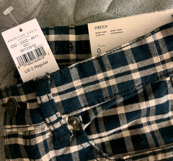 American Eagle Outfitters Mom Jeans - Image 3