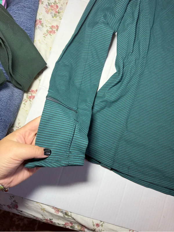 Lululemon Kanto Catch Me Long Sleeve Top Like New - Image 2