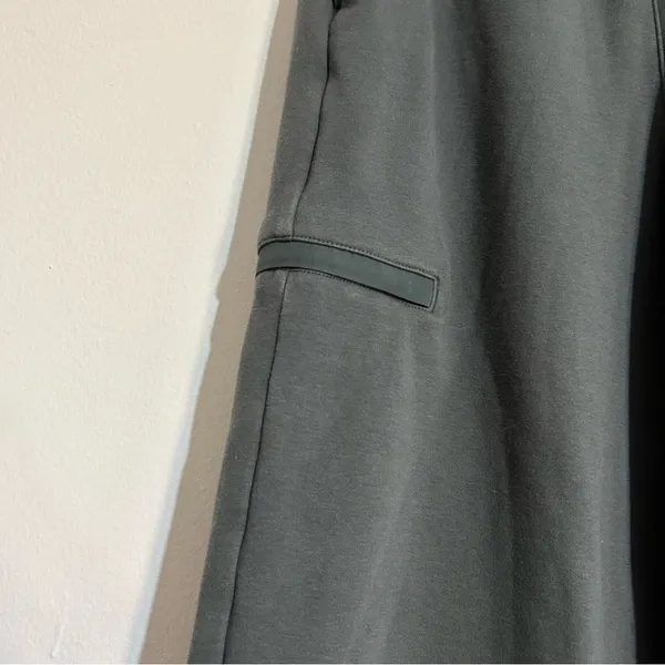 Athleta Triumph Hybrid Wide Leg Crop Pants Granite Blue Size Small Lounge Casual - Image 4