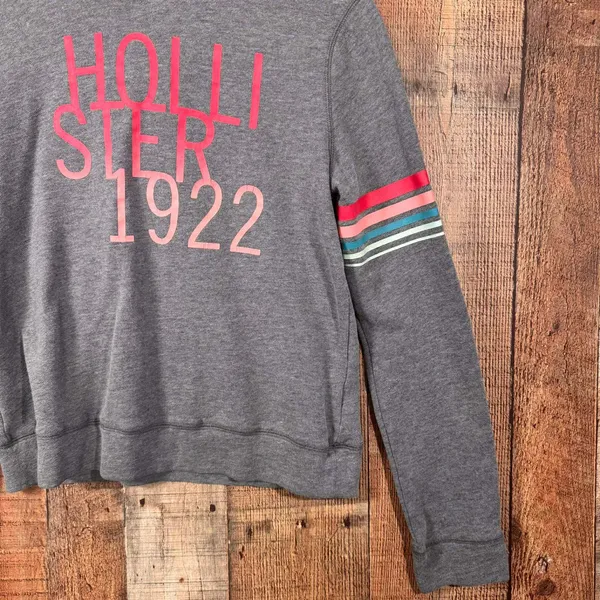 Hollister Womens Gray Graphic Hoodie Sweatshirt Medium 1922 Logo Athleisure - Image 3