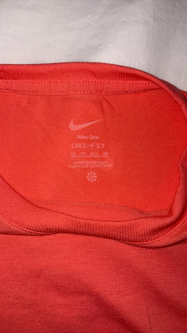 Nike Short Sleeve Dri-Fit - Image 2
