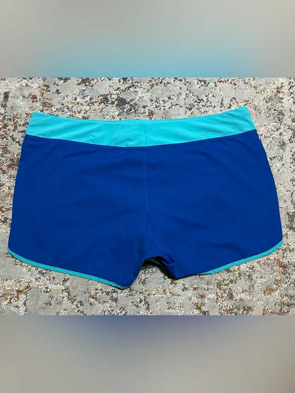 Patagonia Women's Strider running shorts Medium blue - Image 12