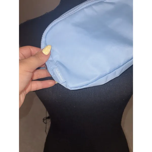 Lululemon Everywhere Belt Bag 1L Light Blue Pastel Fanny Pack Waist Bag OS - Image 3