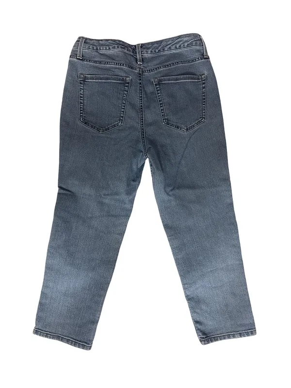 Levi's Women's Boyfriend Jeans in Medium Blue Wash - Image 2