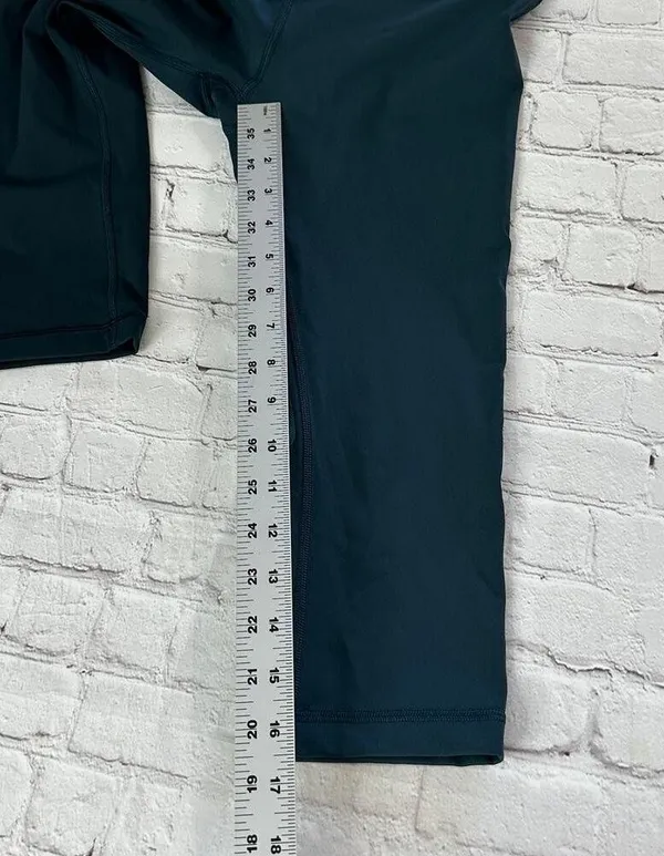 Cropped Lululemon Leggings size 4 - Image 4