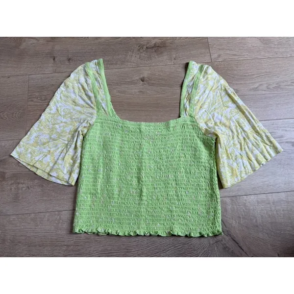 EUC Free‎ People Marigold Tee Top Womens in Key Lime Combo Smocked Crop size M - Image 2
