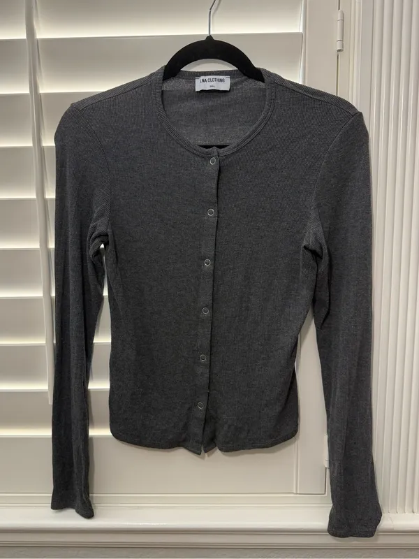 REVOLVE LNA Gabriella Ribbed Snap Henley Dark Heather Grey Size Small - Image 5