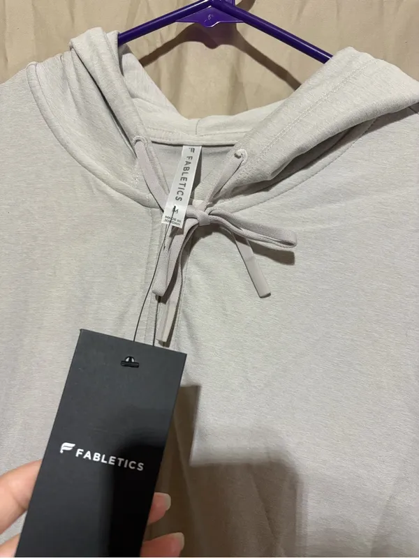 Fabletics sweatshirt - Image 2