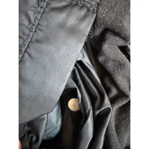 Lululemon Black Asymmetrical Zip Down Puffer Jacket Women Size 6 Thumbholes Slim - Image 6