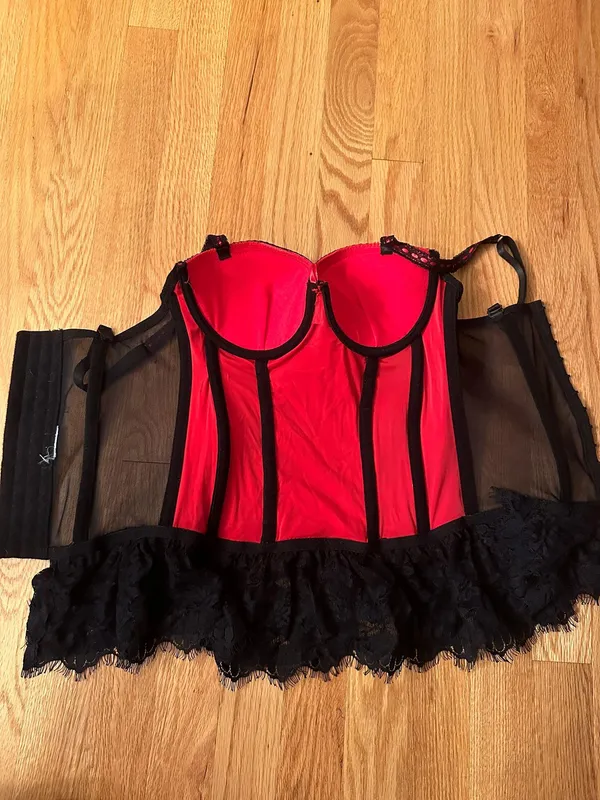 Red and black corset top - Image 3