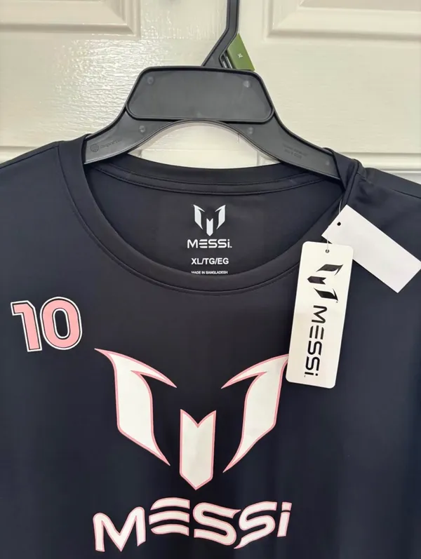 Messi black and pink jersey Size XL - Image 2