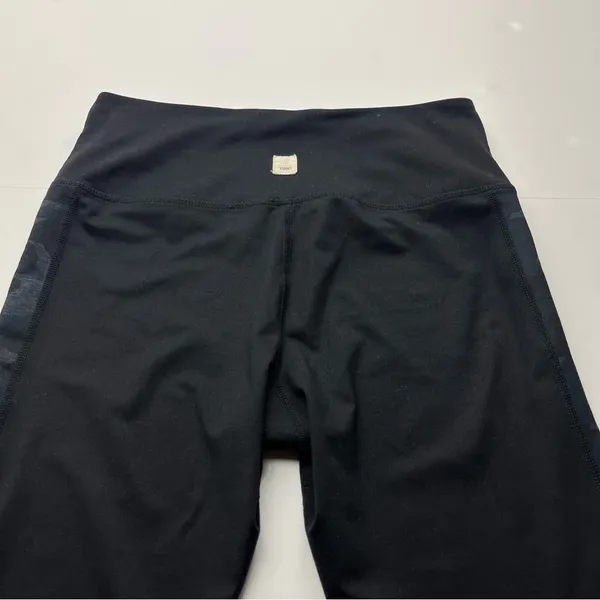 Vuori Womens Asymmetric‎ Block Leggings Black Camo Camouflage Small Athletic - Image 9