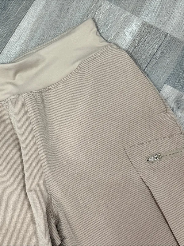 Sage Collective Textured Cargo Pocket Crop Pants Kahki Tan Small Utility Casual - Image 4