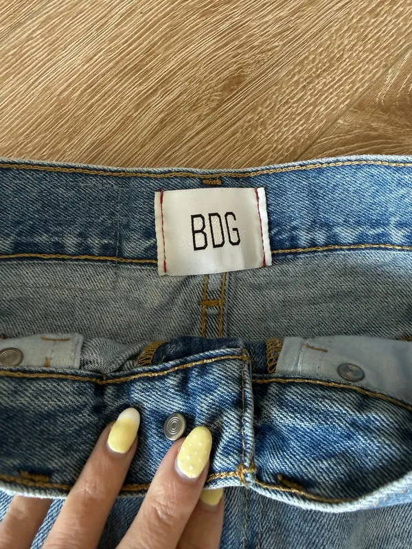 Urban Outfitters Shorts BDG - Image 5