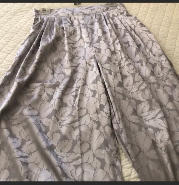 Gimmicks by Silver Satin Pants Sz Small NWT - Image 4
