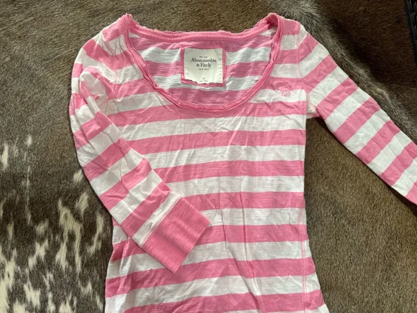 Abercrombie Pink tee - Image 3