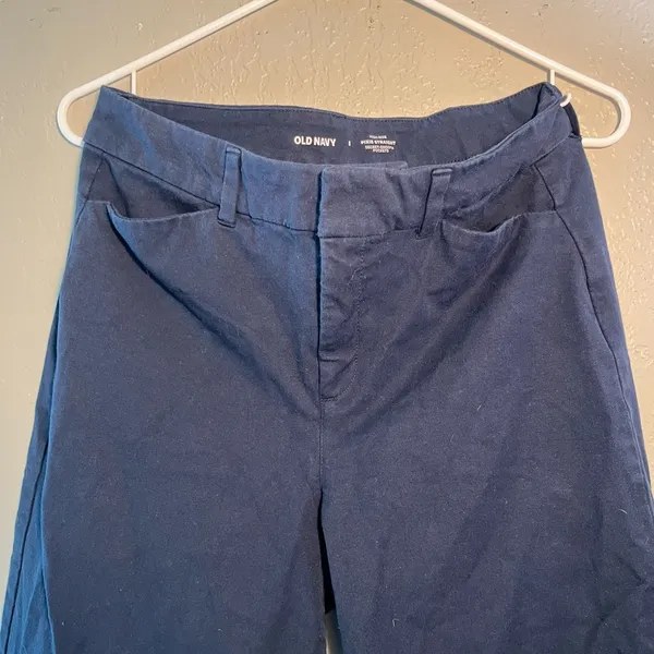 Old Navy Women's Flare Jeans - Navy Blue Wide Leg SZ 8 High-Rise Y2K Pixie - Image 2