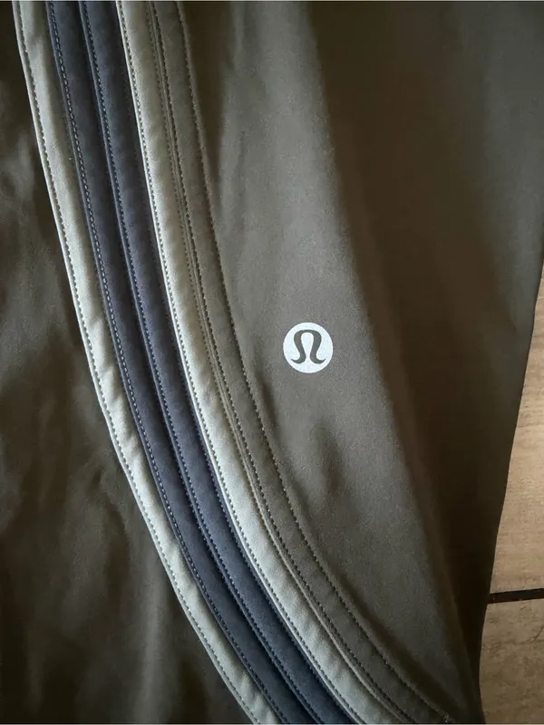 Lululemon Olive Green Athletic Leggings with Stripe - Image 3
