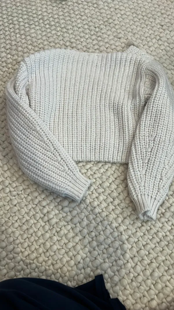 White Crop Off-Shoulder H&M Sweater Chunky Knit - Image 2