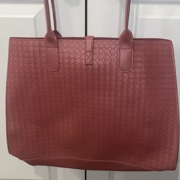 Large Shoulder Bag Size 16” X 16”, Excel. cond.. Pink - Image 5
