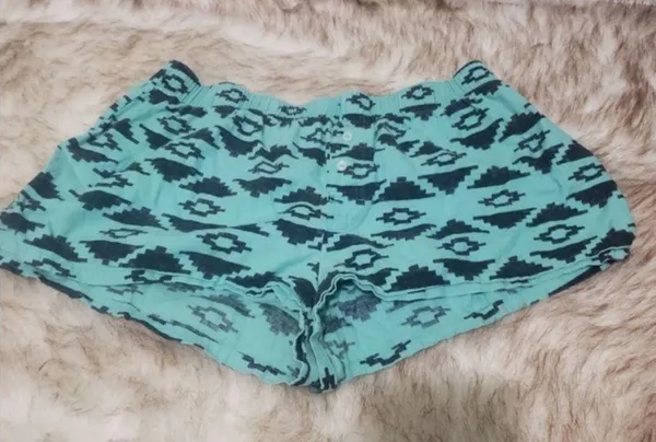 Pink VS sleep shorts - Image 3