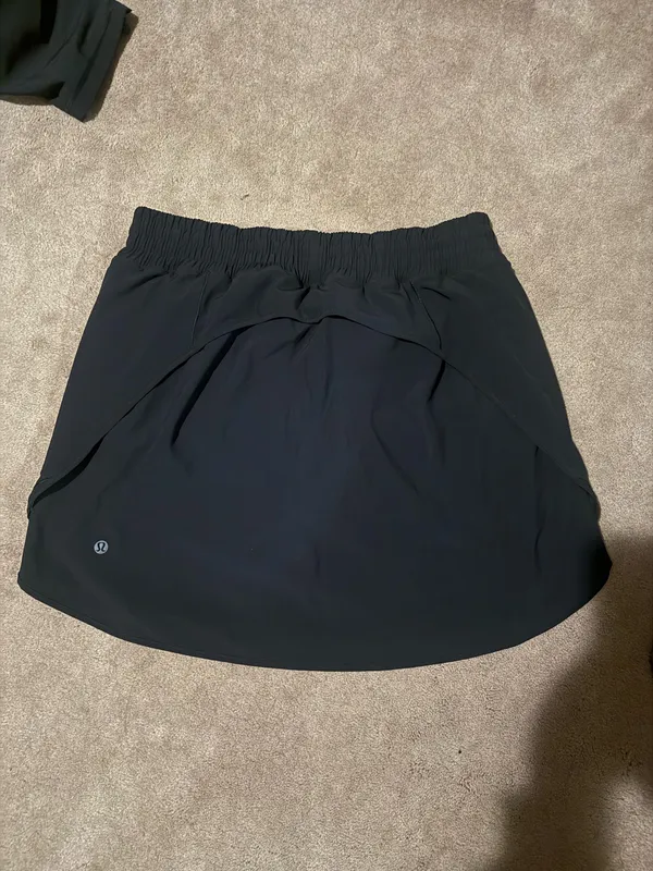 Lululemon skirt Black Size 10 - Image 2