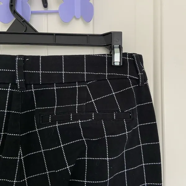 NWOT | Old Navy women’s checkered‎ pixie ankle length pants — size 4 - Image 5