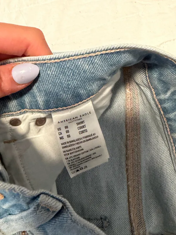 American Eagle Jeans - Image 4