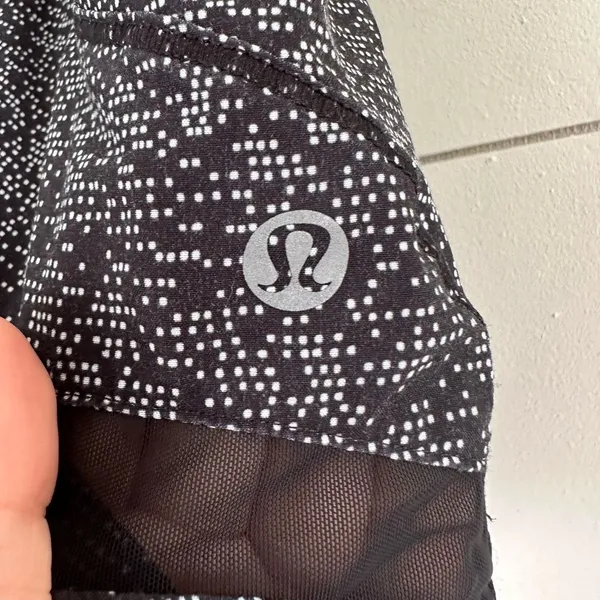 Lululemon Women’s 2 Pace Perfect Short Soundwave - Image 2
