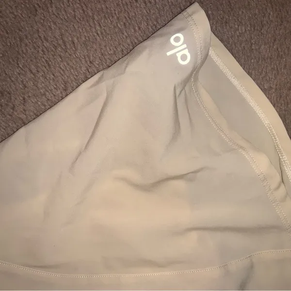 Alo yoga Tiebreaker Short Nwot lemon yellow rare active casual classic fall - Image 7