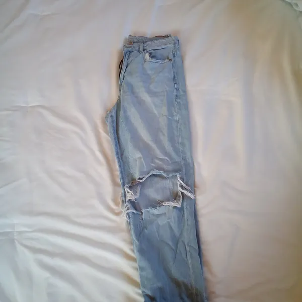 American Eagle ripped cropped jeans - Image 3