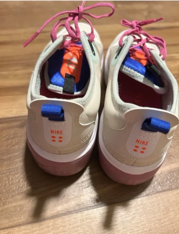Nike Air Max Sneakers - Image 2