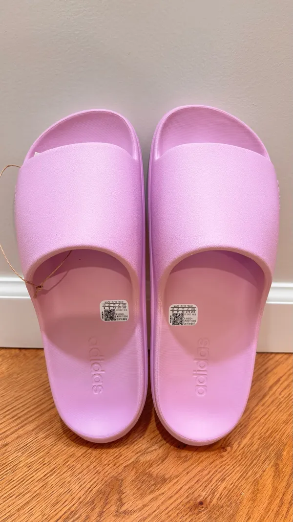 Guaranteed Authentic adidas Adilette Lumia Slides in Bliss Lilac Women:10 Men:9 - Image 3