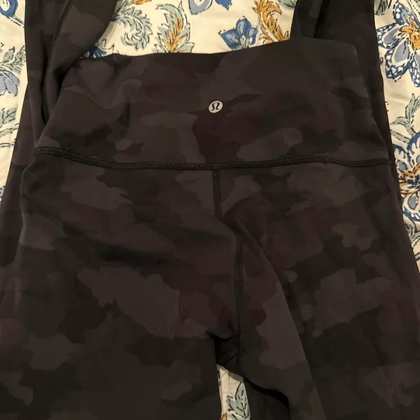 Lululemon Leggings Wunder Under 25" - Image 2