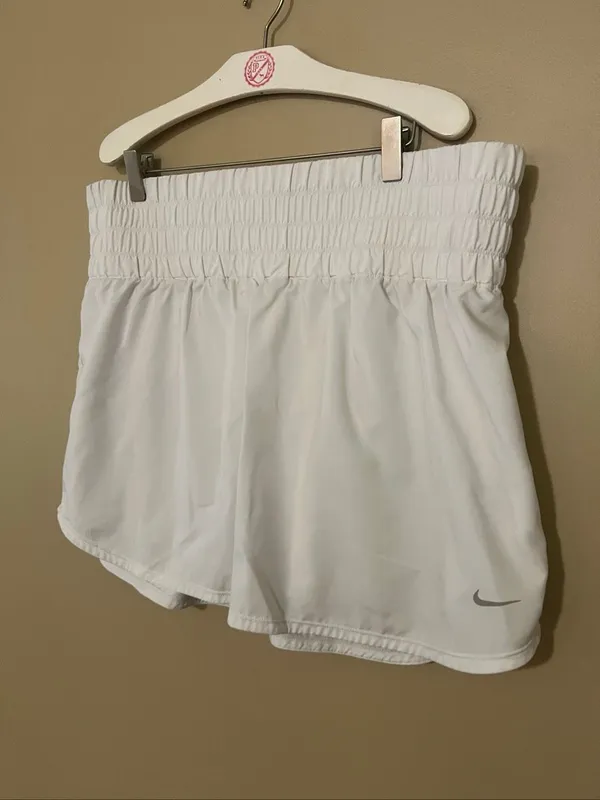 Nike Dri-Fit White Skort Womans Size XL - Image 2