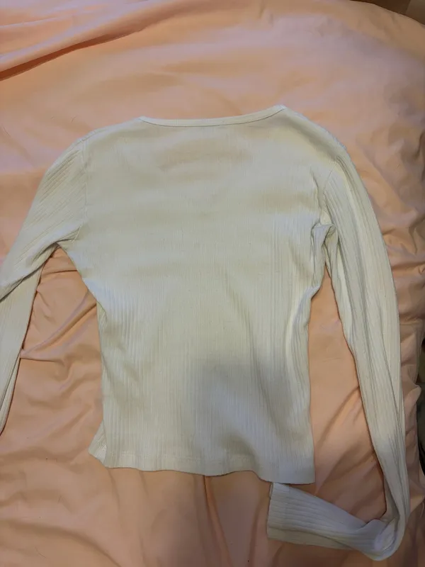 Brandy Melville Sweater - Image 3