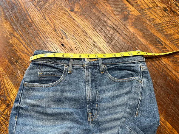 Ladies Old Navy Sky-High Wide Leg Jean Size 0 - excellent condition!! - Image 7