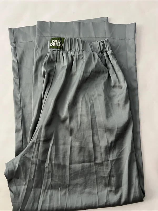 Daily Drills Silky Pull On Resort Wide Leg Satin Lounge Pants in Lagoon Green XS - Image 4
