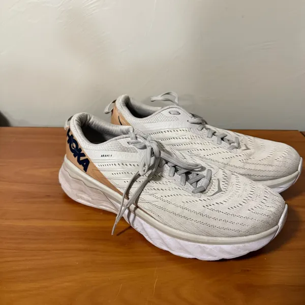 Hoka Women's Arahi 4 White Copper Sneaker Running Athletic Workout‎ 10.5 - Image 4