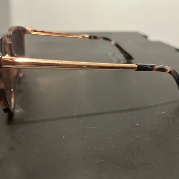 Tortoise Shell Sunglasses Brown - Image 4