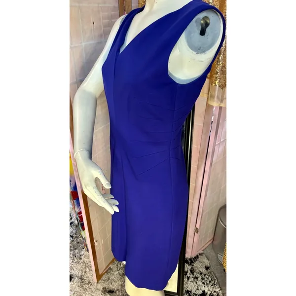 Trina‎ Turk Royal Blue Notched V-Neck Sunburst Pleat Sheath Dress Size 4 - Image 2