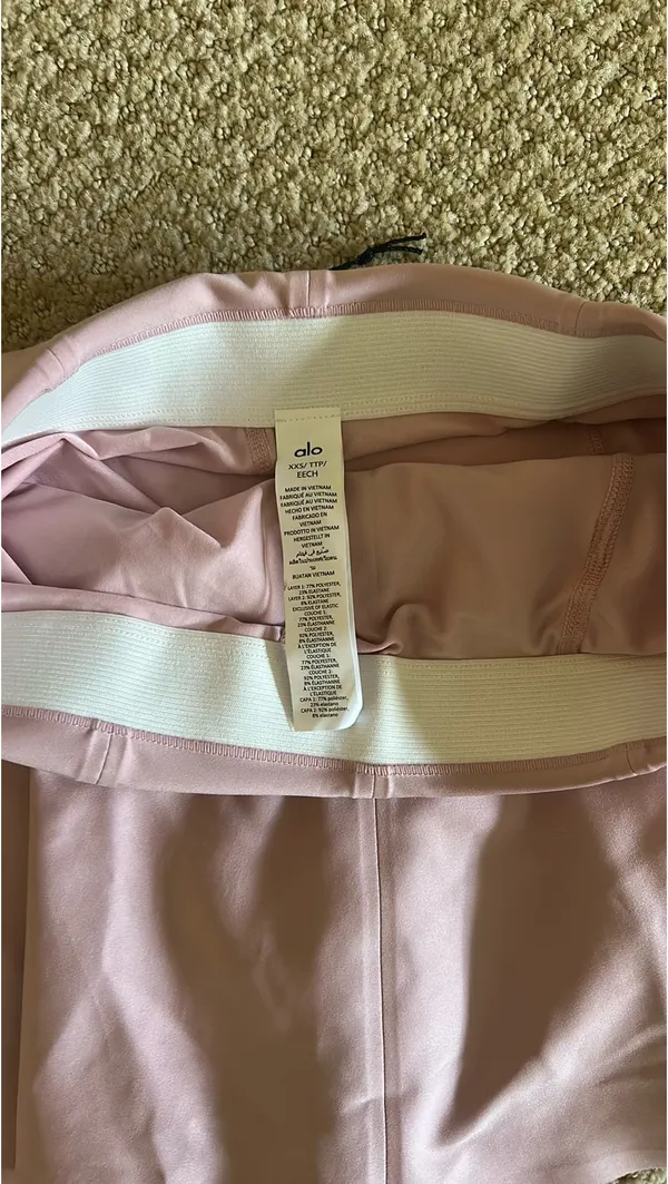 Alo Yoga Ballet Pink Tennis Skirt Airlift Down The Line - Image 4