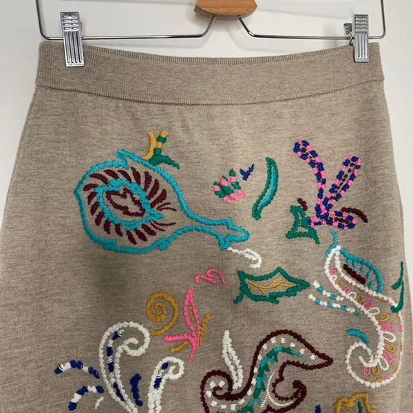 Anthropologie Embroidered Sweater Skirt Set Womens Medium - Image 9