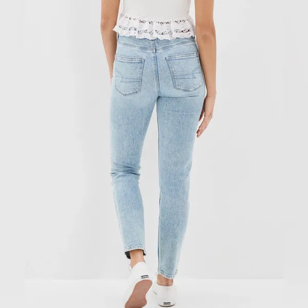 AMERICAN EAGLE Women’s AE Strigid Mom Jean in Blue Breeze Wash Denim Size 4L - Image 4