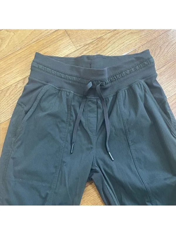 Lululemon Dance Studio Mid-Rise Khaki Green Athletic Pants Joggers Crop 25" Sz 4 - Image 5